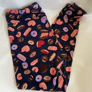 LuLaRoe Donut time leggings!